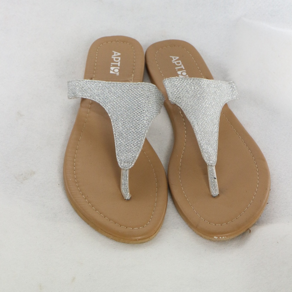 New APT 9 Silver Strap Thong Sandals - Picture 1 of 8